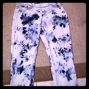 jeggings  runs Alittle small